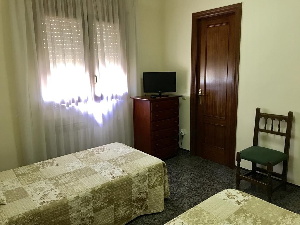 Hostal El Violi Cardona Eksteriør billede
