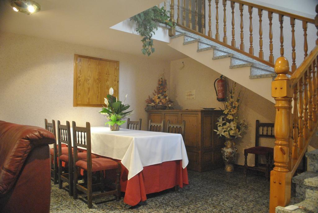 Hostal El Violi Cardona Eksteriør billede